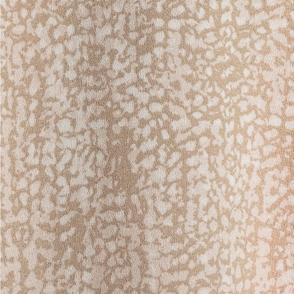 Calvin Klein
Rose Water Banded Collar Long Roll-Tab Sleeve Button Front Top. M - Picture 7 of 11